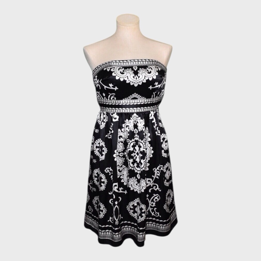 White‎ House Black Market Silk Strapless Printed Fit And Flare Dress